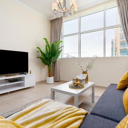 Spacious 2 Beds 5 Min Walk From Dubai Mall With Brand New Gym And Rooftop Swimming Pool 아파트 외부 사진