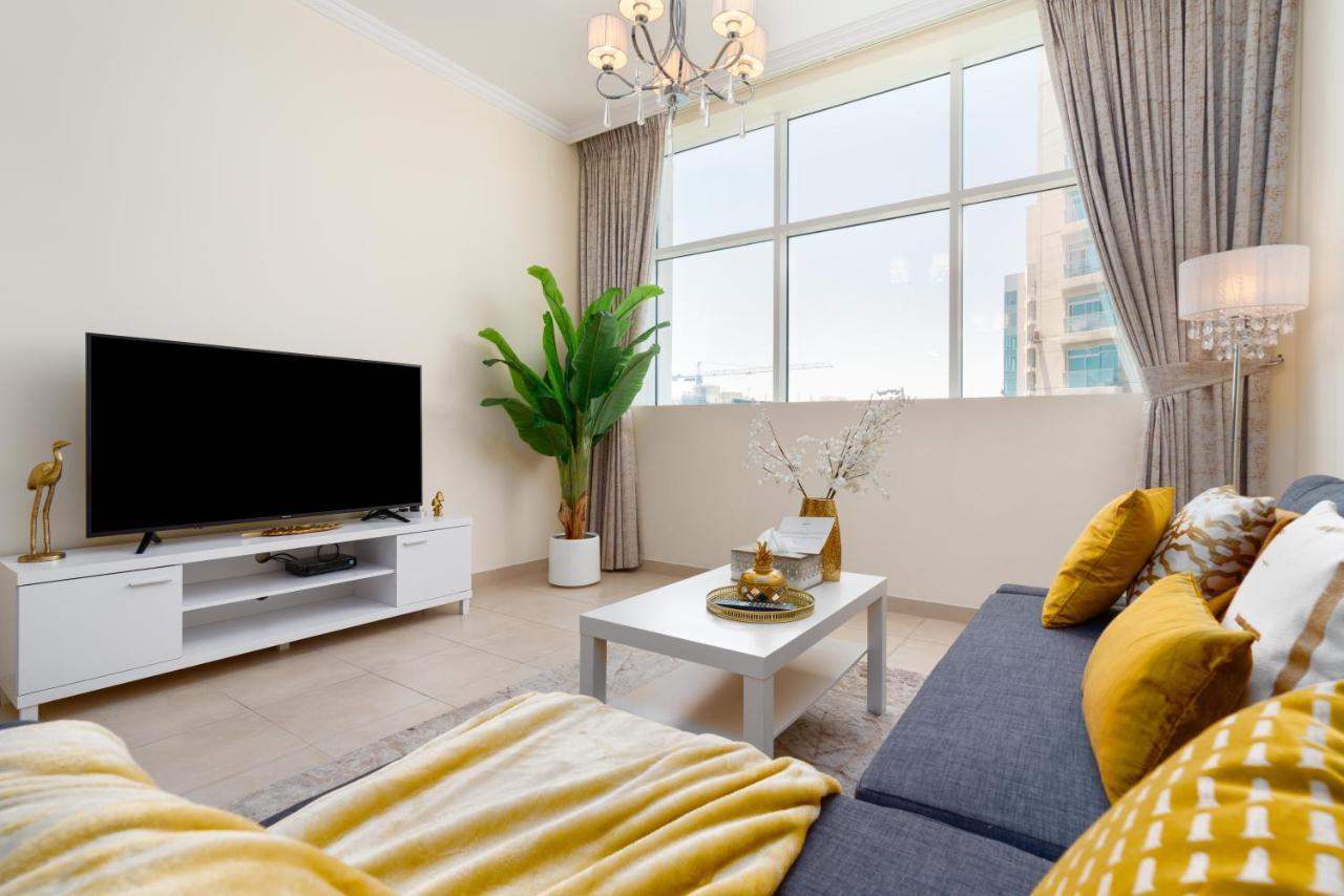 Spacious 2 Beds 5 Min Walk From Dubai Mall With Brand New Gym And Rooftop Swimming Pool 아파트 외부 사진