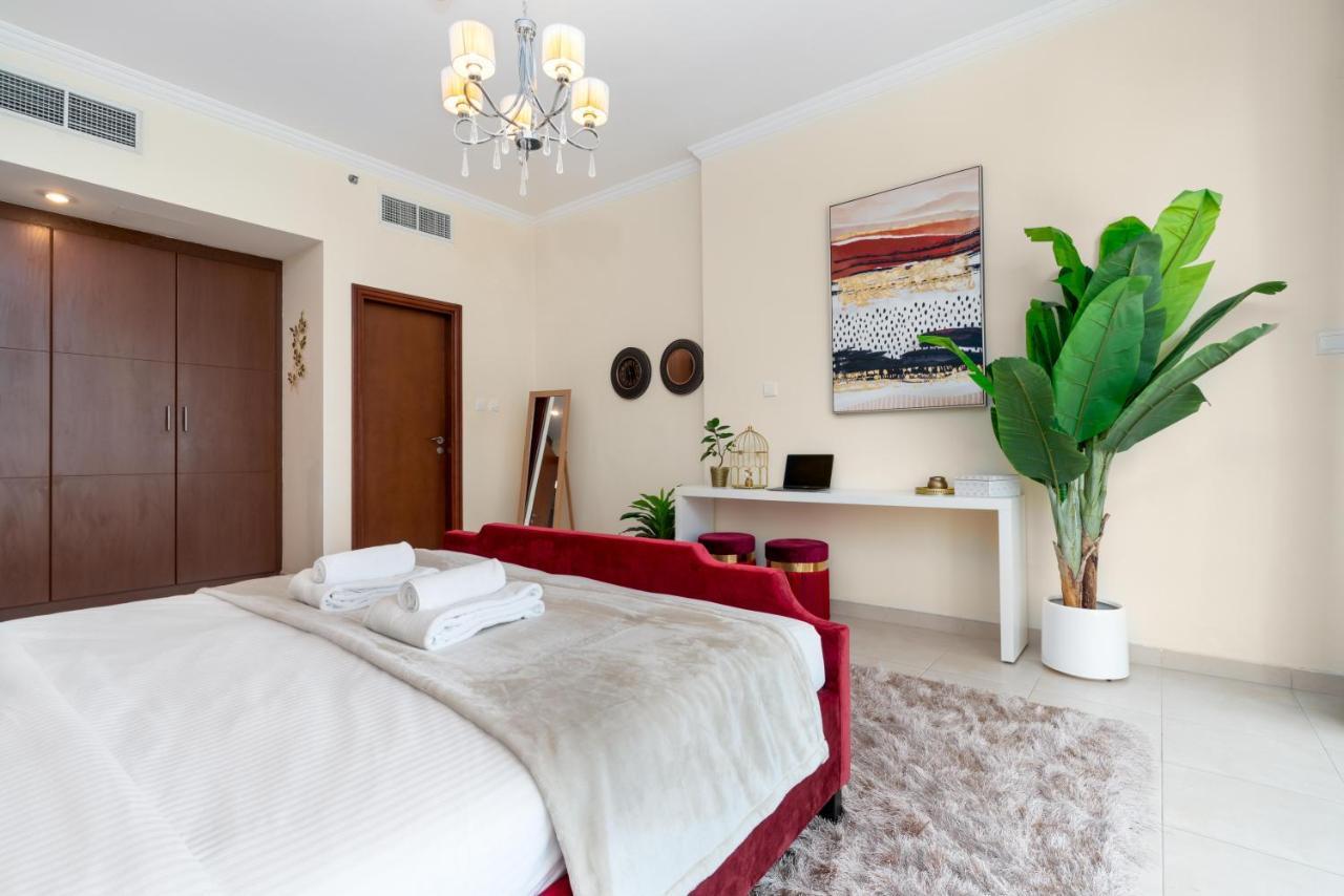 Spacious 2 Beds 5 Min Walk From Dubai Mall With Brand New Gym And Rooftop Swimming Pool 아파트 외부 사진