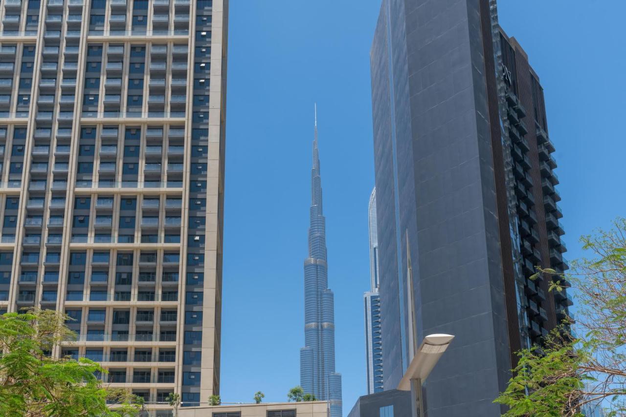Spacious 2 Beds 5 Min Walk From Dubai Mall With Brand New Gym And Rooftop Swimming Pool 아파트 외부 사진