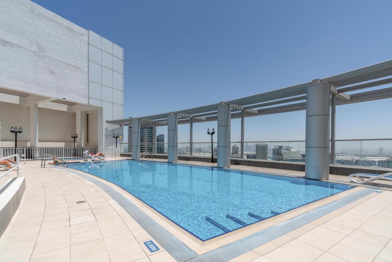 Spacious 2 Beds 5 Min Walk From Dubai Mall With Brand New Gym And Rooftop Swimming Pool 아파트 외부 사진