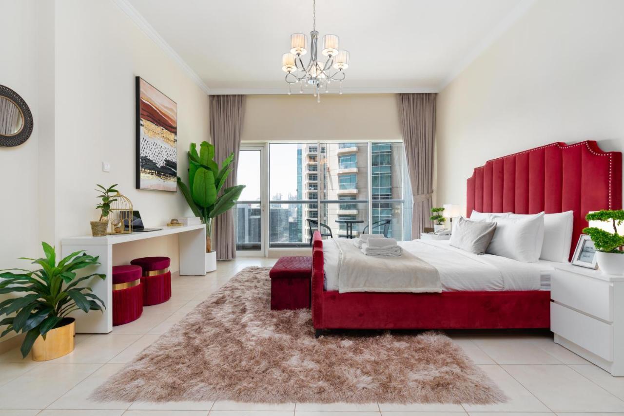 Spacious 2 Beds 5 Min Walk From Dubai Mall With Brand New Gym And Rooftop Swimming Pool 아파트 외부 사진